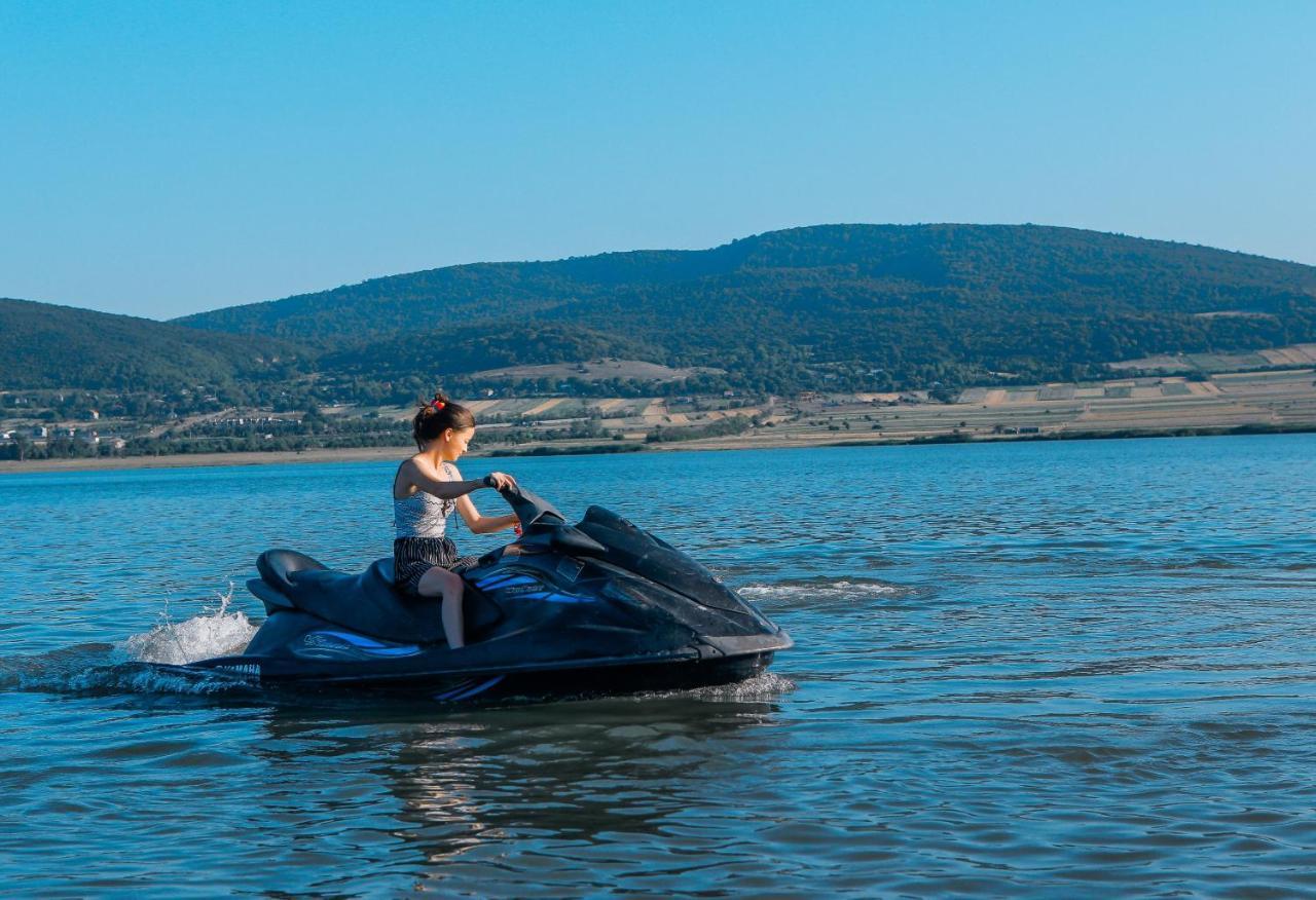 Laguna Beach Club Bazaleti Lake Dushet'i Εξωτερικό φωτογραφία